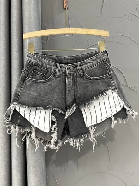 Exposed Pocket Distressed Shorts