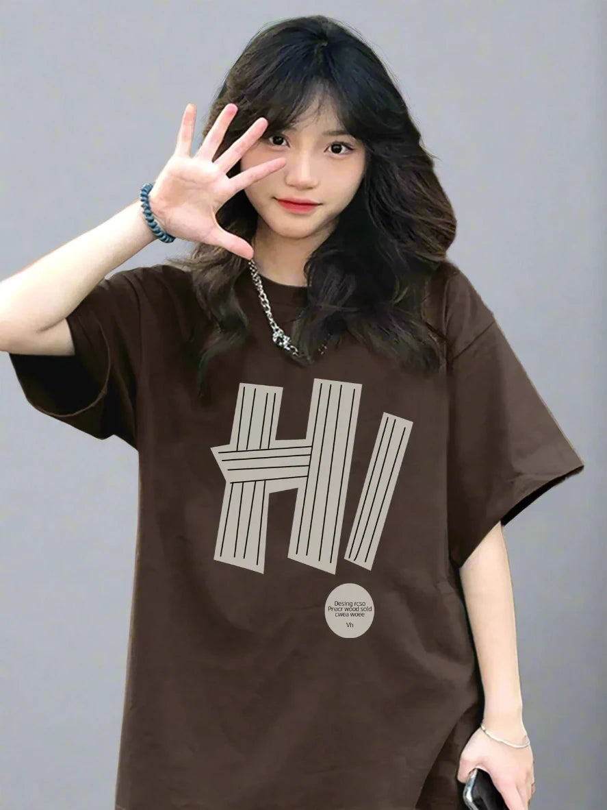 "HI" graphic tee